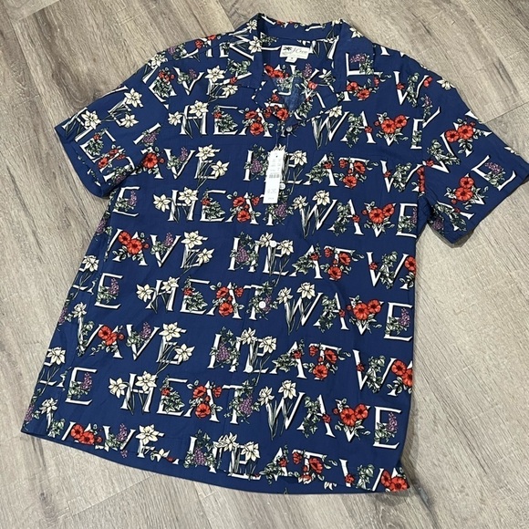 NWT J. Crew Men’s Medium HEATWAVE Shirt Sleeve Button Front Vacation Shirt - Picture 1 of 8